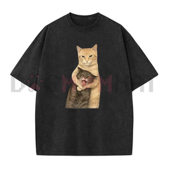 "Cat Quarrel Moment" Funny T-Shirt - Retro Feline Standoff Vintage Graphic Tee